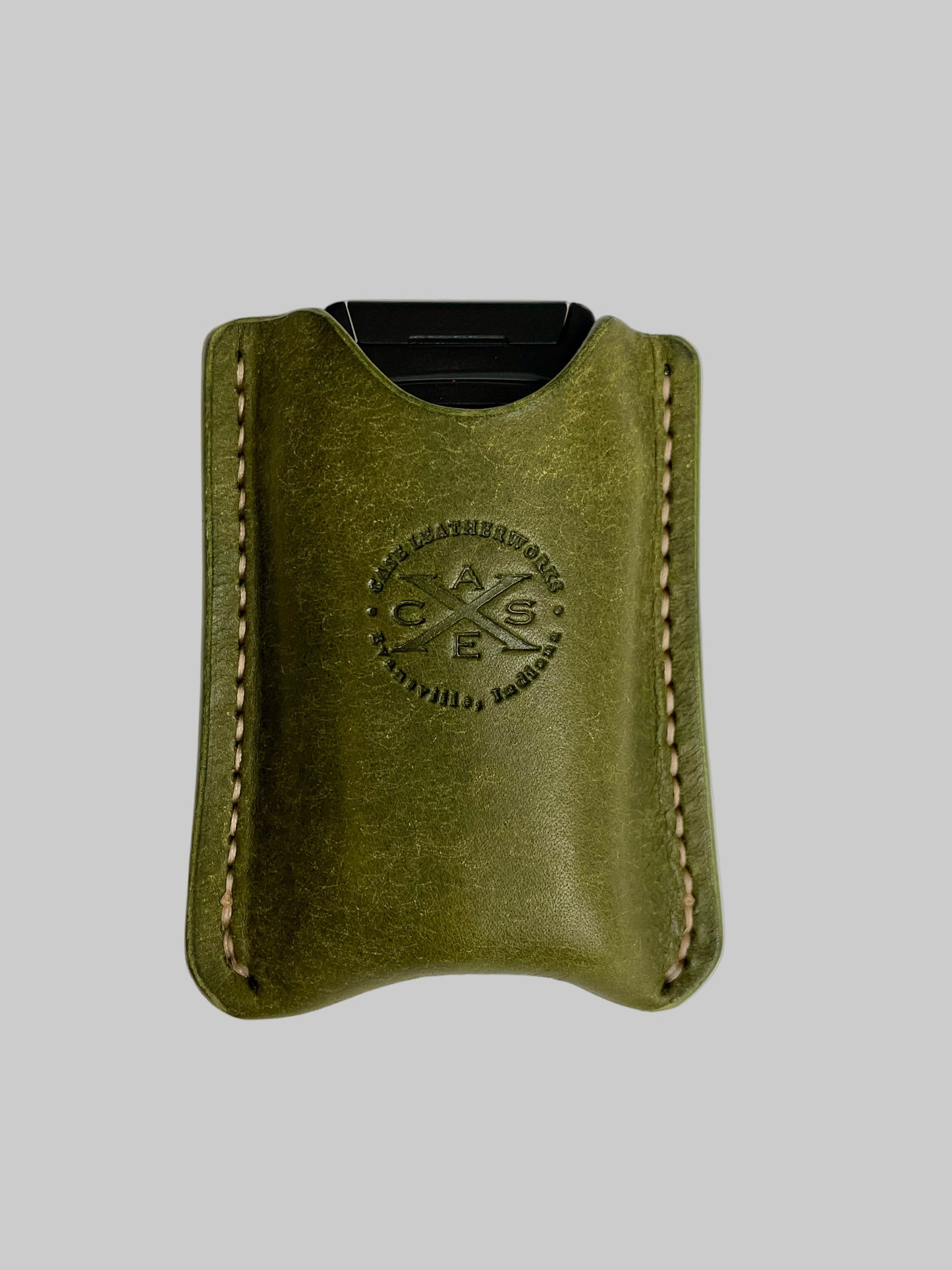 Colibri Quantum Triple w/ V-Cutter Lighter Sleeve