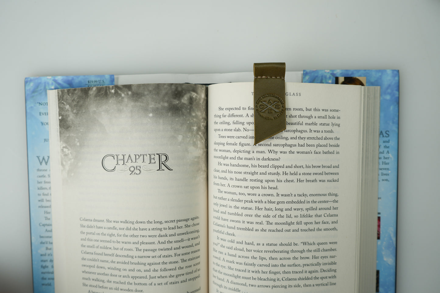 Short Slim Bookmark w/ Fish Tail