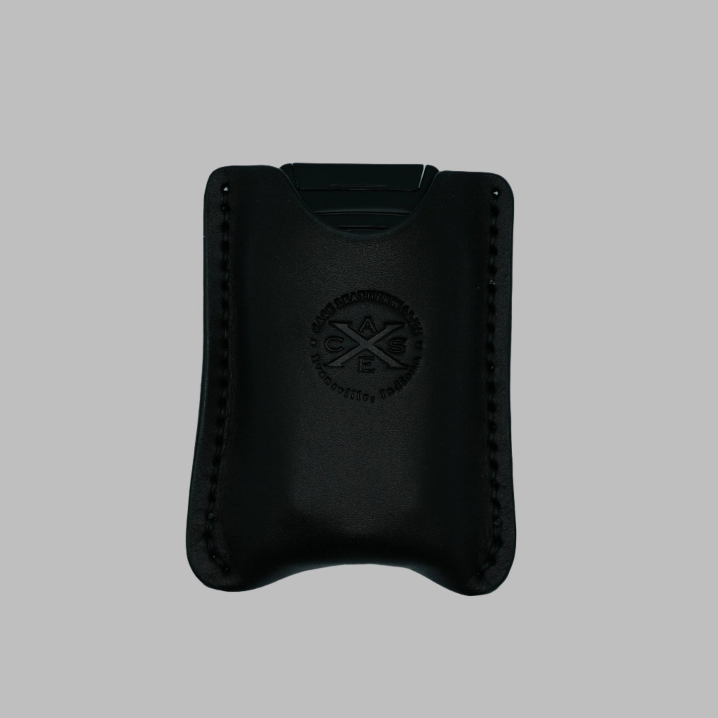 Colibri Quantum Triple w/ V-Cutter Lighter Sleeve